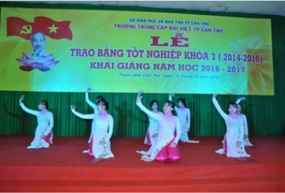 Lễ trao bằng tốt nghiệp khóa III (2014 – 2016) và khai giảng năm học 2016 – 2017 (khóa V)