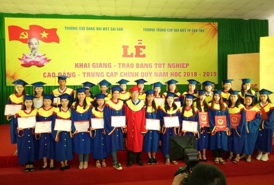 LỄ TRAO BẰNG TỐT NGHIỆP CAO ĐẲNG , TRUNG CẤP VÀ KHAI GIẢNG NĂM HỌC MỚI 2018-2019