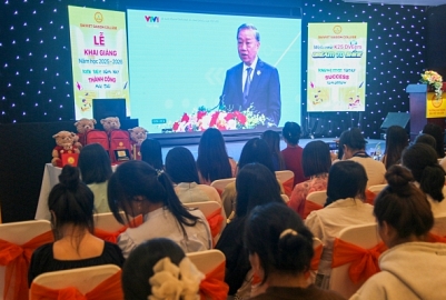 Sáng ngày 5/9, Lễ Khai Giảng năm học 2025 – 2026 đã được tổ chức trang trọng trên toàn quốc, đồng thời đánh dấu cột mốc 80 năm xây dựng và phát triển của ngành Giáo dục Việt Nam.