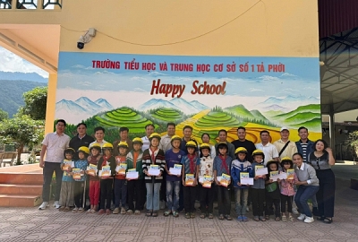 HÀNH TRÌNH YÊU THƯƠNG ĐẾN VỚI CÁC EM NHỎ VÙNG CAO LÀO CAI