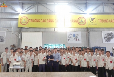 BUỔI BÁO CÁO ĐỒ ÁN – DẤU ẤN TRƯỞNG THÀNH CỦA SINH VIÊN NGÀNH CÔNG NGHỆ Ô TÔ TẠI ĐẠI VIỆT CẦN THƠ
