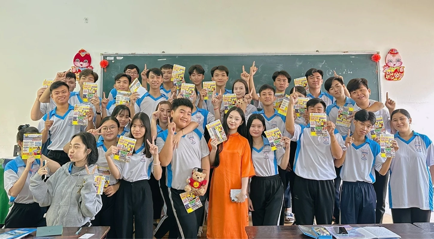 Chuyến Xe Hướng Nghiệp 2026 Chạy Tới Đâu, Tiếng Cười Tới Đó