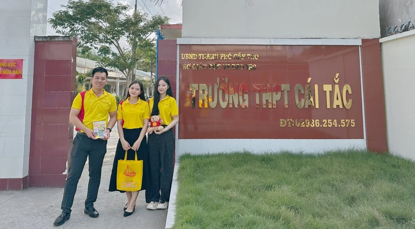 Chuyến Xe Tư Vấn Hướng Nghiệp 2026 Tiếp Tục Lăn Bánh