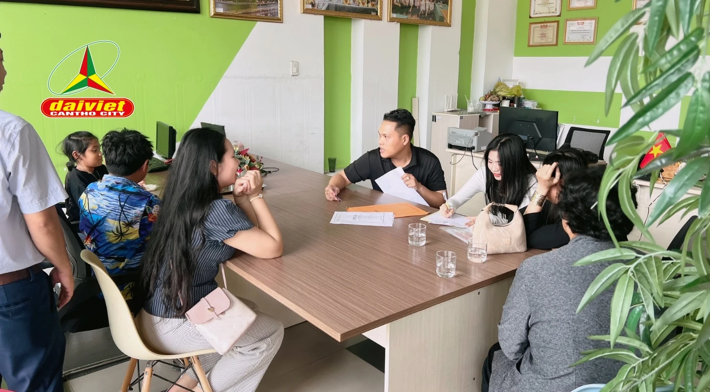 Hướng Nghiệp Đại Việt Tp Cần Thơ – Check-In “Chùa Vàng” Sóc Trăng