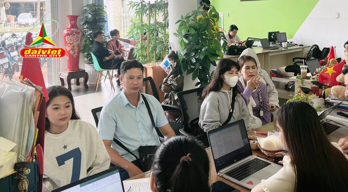 Khoảnh Khắc Đáng Nhớ Của Đại Việt Tp Cần Thơ Tại Ngày Hội Tuyển Sinh Đồng Tháp & Cần Thơ