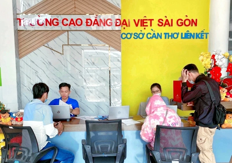 9999+ Thành Viên Gia Nhập Đại Gia Đình Đại Việt Tp Cần Thơ