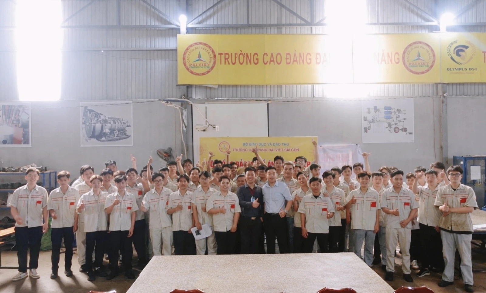 BẢO VỆ ĐỒ ÁN TỐT NGHIỆP – NGÀNH CÔNG NGHỆ Ô TÔ