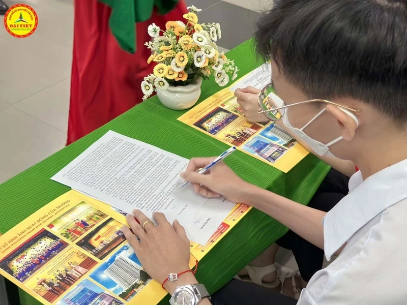 Bỉ Ngạn Hường .... Đại Việt Đảm Bảo 100% Việc Làm Sau Khi Ra Trường