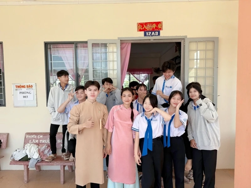 Biệt Đội Chúc Tết Đại Việt Tp Cần Thơ Đã Có Mặt Tại Miền Tây