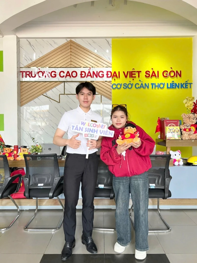 Đại Việt Cần Thơ Chào Đón Tân Sinh Viên 2K7