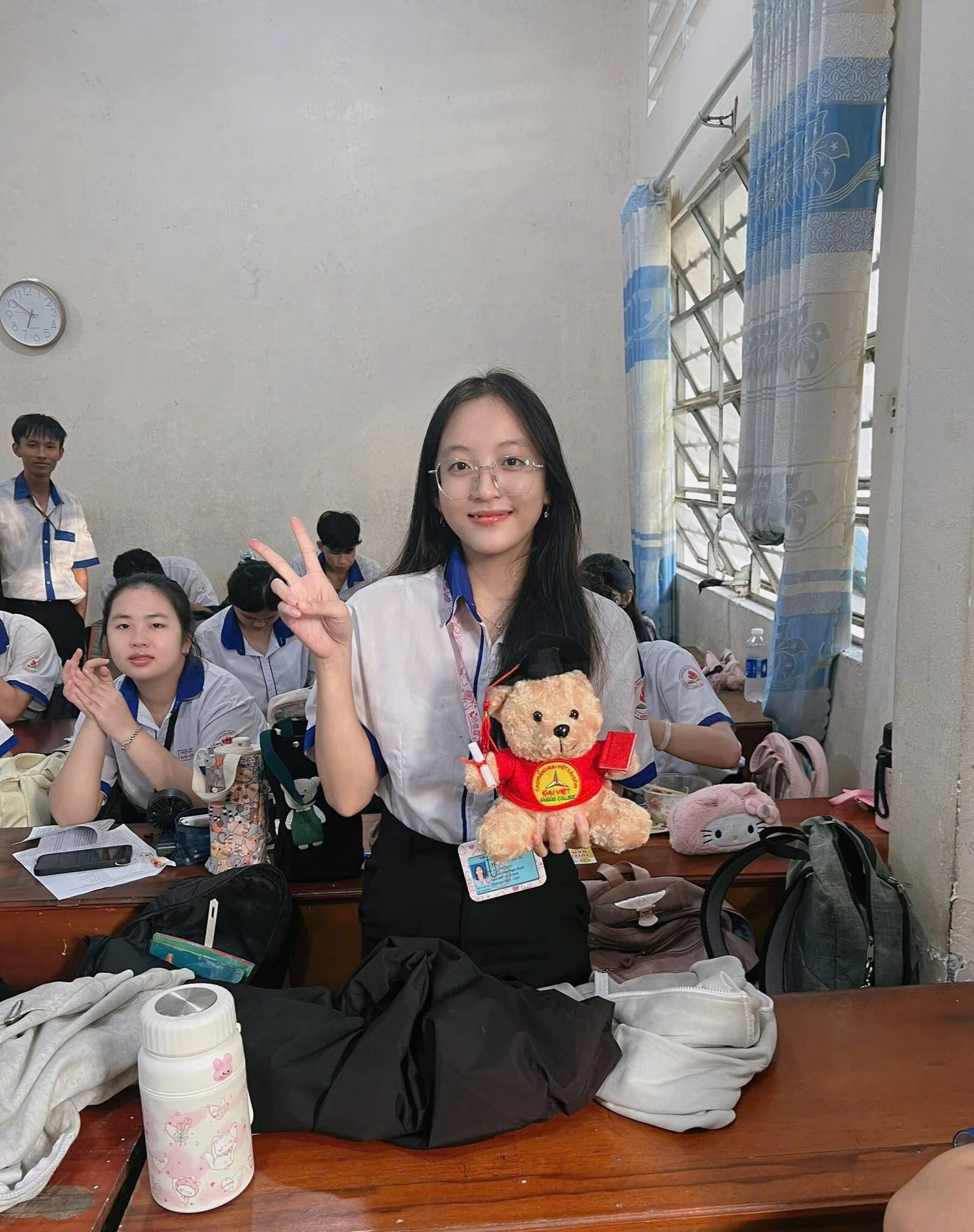 CÁC BẠN HỌC SINH KIÊN GIANG HÔM NAY NHẬN ĐƯỢC GÌ TỪ ĐẠI VIỆT CẦN THƠ NÈ!