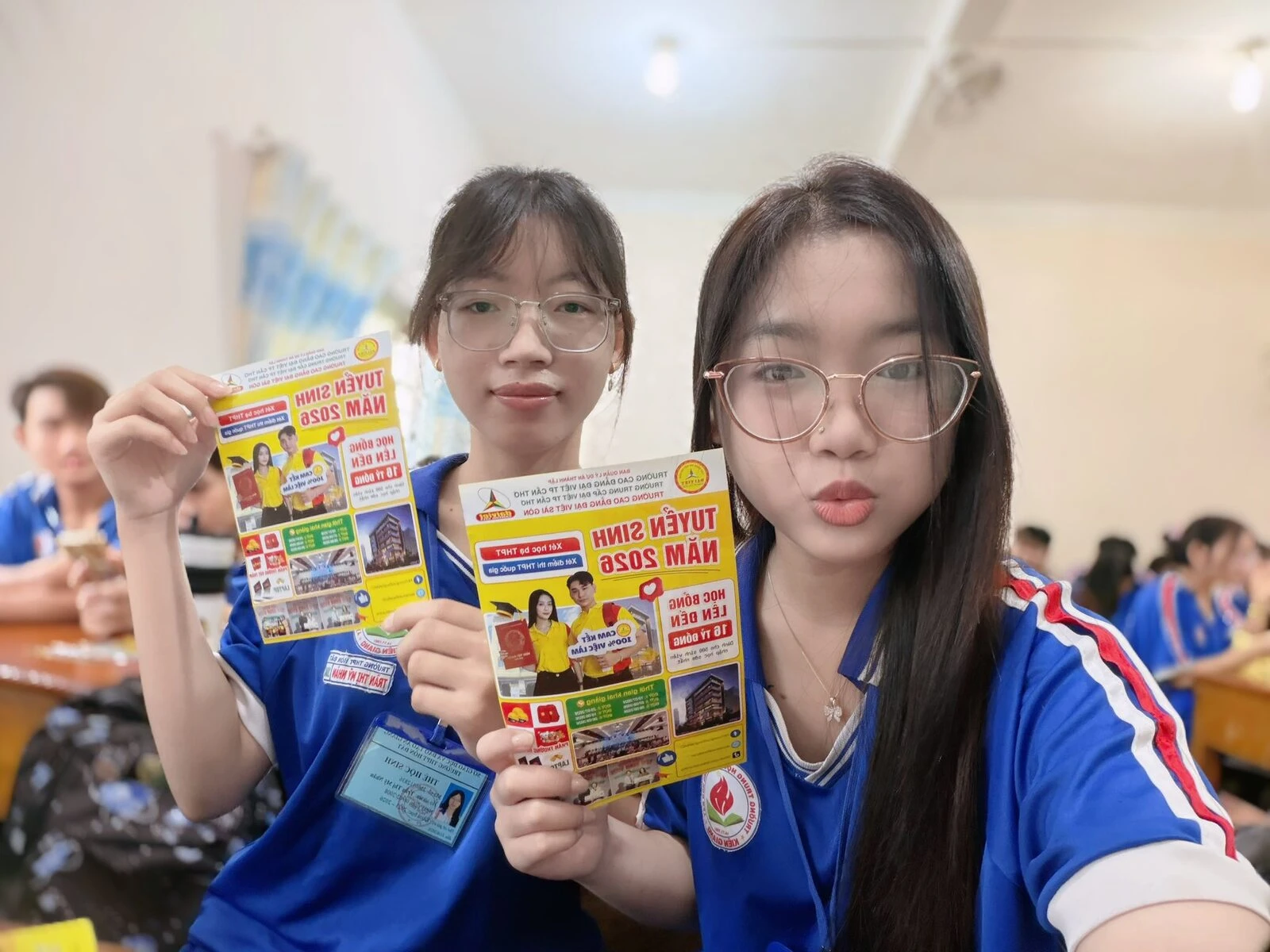 CÁC BẠN HỌC SINH KIÊN GIANG HÔM NAY NHẬN ĐƯỢC GÌ TỪ ĐẠI VIỆT CẦN THƠ NÈ!
