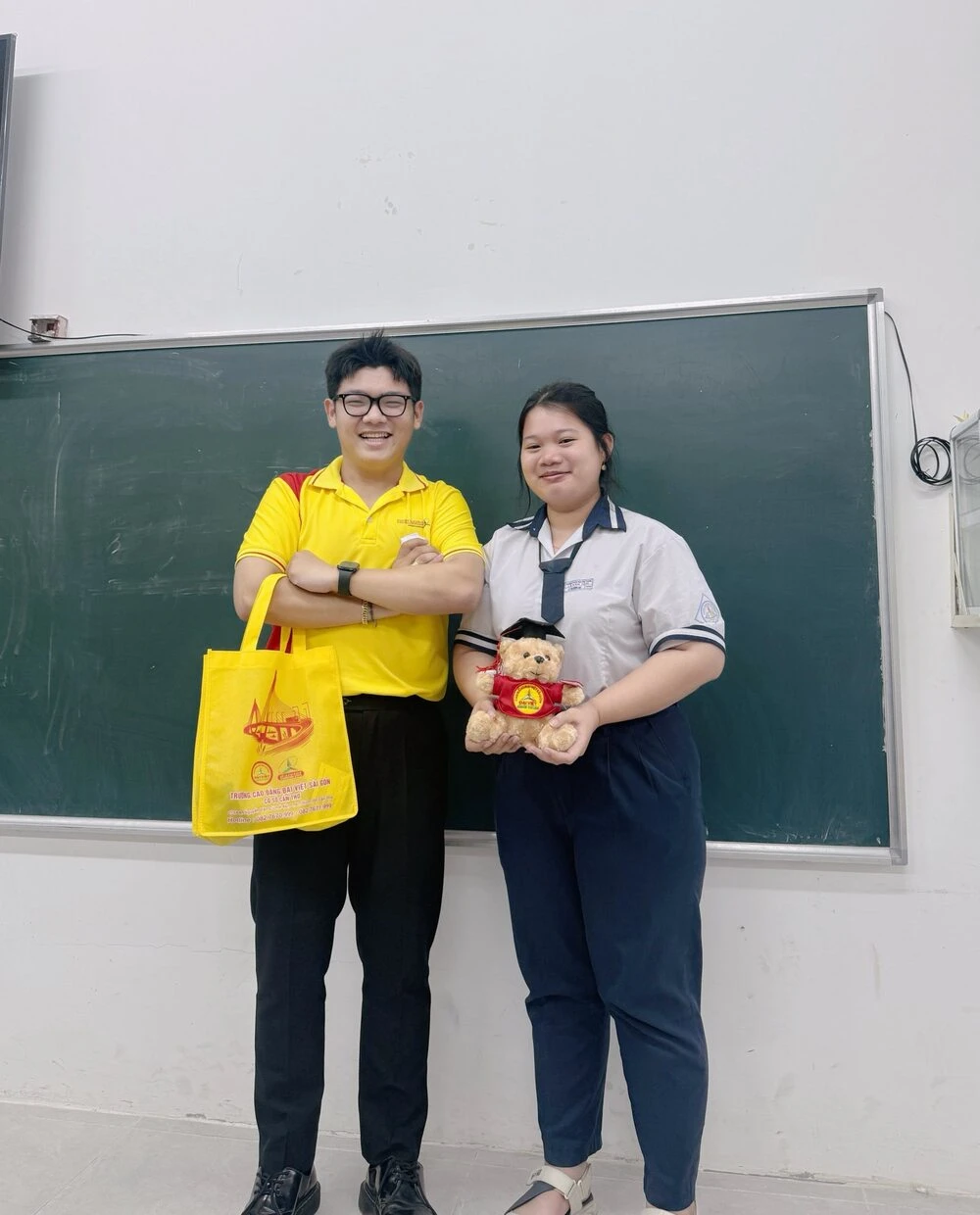 CHỌN NGÀNH KHÔNG KHÓ, CÓ ĐẠI VIỆT LO!