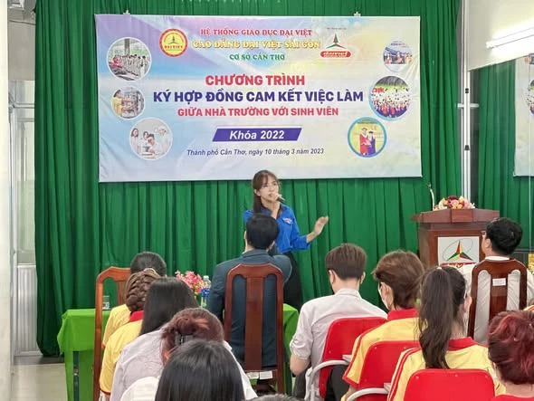 Ký Kết Cam Kết Việc Làm Cho Sinh Viên Khóa 2022 – Đại Việt Cần Thơ