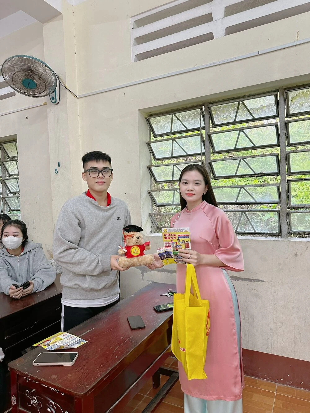 CHUYẾN XE HƯỚNG NGHIỆP 2026 CHẠY TỚI ĐÂU, TIẾNG CƯỜI TỚI ĐÓ