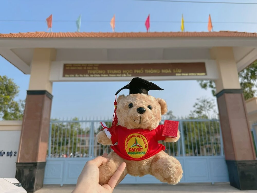 CHUYẾN XE TƯ VẤN HƯỚNG NGHIỆP 2026 TIẾP TỤC LĂN BÁNH