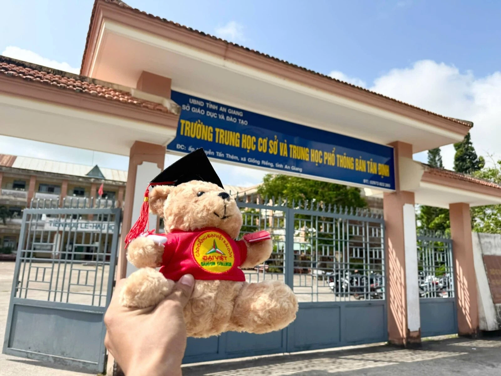 CHUYẾN XE TƯ VẤN HƯỚNG NGHIỆP CỦA ĐẠI VIỆT CẦN THƠ TIẾP TỤC HÀNH TRÌNH TẠI KIÊN GIANG