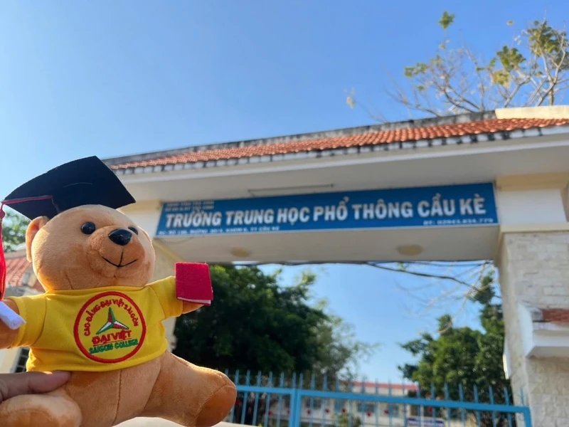 Chuyến Xe Tuyển Sinh Tư Vấn Hướng Nghiệp Đại Việt – Gắn Kết Tương Lai Những Ngày Cận Tết