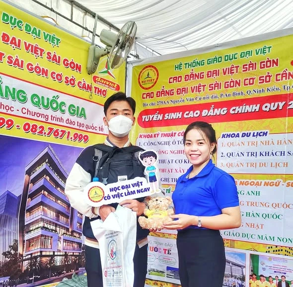 Ngày hội tư vấn tuyển sinh Đồng Tháp – Trường Đại Việt Cần Thơ đồng hành cùng học sinh 2K5