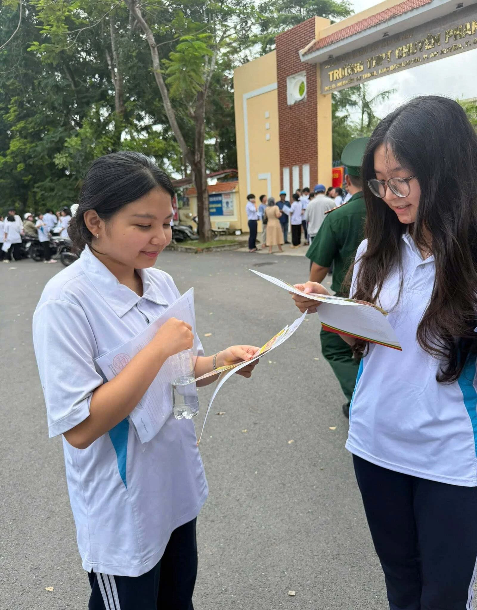 ĐẠI VIỆT CẦN THƠ ĐỒNG HÀNH CÙNG SĨ TỬ 2K8 TẠI CÁC ĐIỂM THI THPT 2026 KHU VỰC ĐỒNG BẰNG SÔNG CỬU LONG