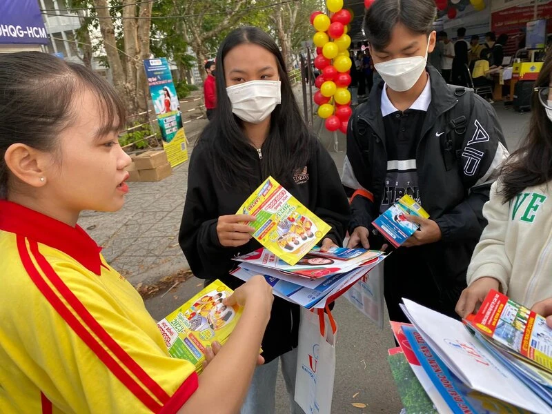 Đại Việt Sài Gòn – Cơ Sở Cần Thơ Đồng Hành Cùng Học Sinh 2K5 Tại Ngày Hội Hướng Nghiệp 2023