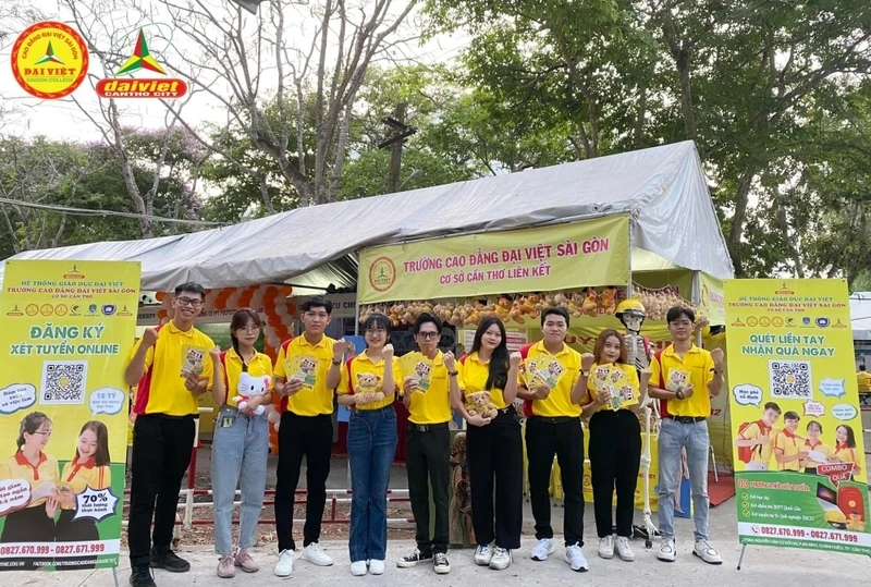 Đại Việt Tp Cần Thơ Đồng Hành Cùng 2K6 Tại Ngày Hội Tuyển Sinh 2024