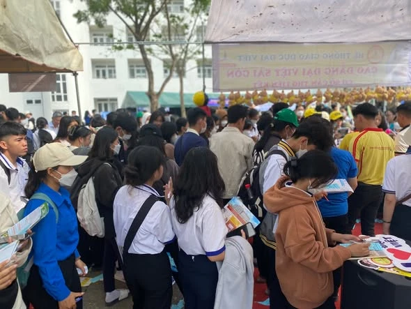 Đại Việt Cần Thơ tại Ngày Hội Tuyển Sinh Kiên Giang 2023 – Thông Tin, Cơ Hội và Trải Nghiệm