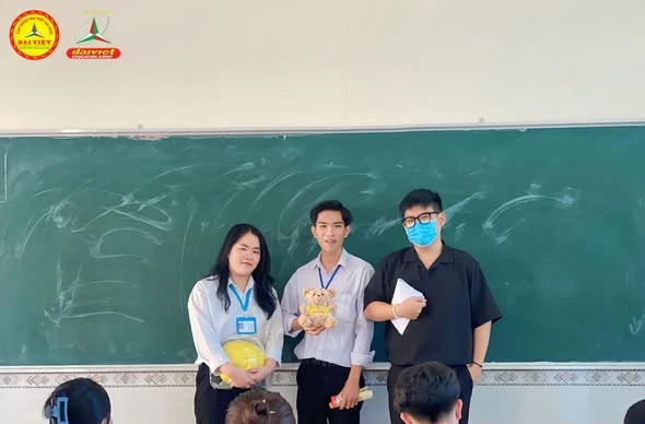 Đại Việt Cần Thơ Check-in Hậu Giang – Hành Trình Tuyển Sinh và Truyền Lửa Cho Học Sinh