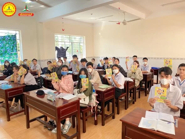 Đại Việt Cần Thơ Check-in Hậu Giang – Hành Trình Tuyển Sinh và Truyền Lửa Cho Học Sinh