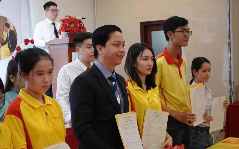 Đại Việt Tp Cần Thơ Tổ Chức Lễ Ký Cam Kết 100% Việc Làm Cho Sinh Viên Sau Khi Ra Trường