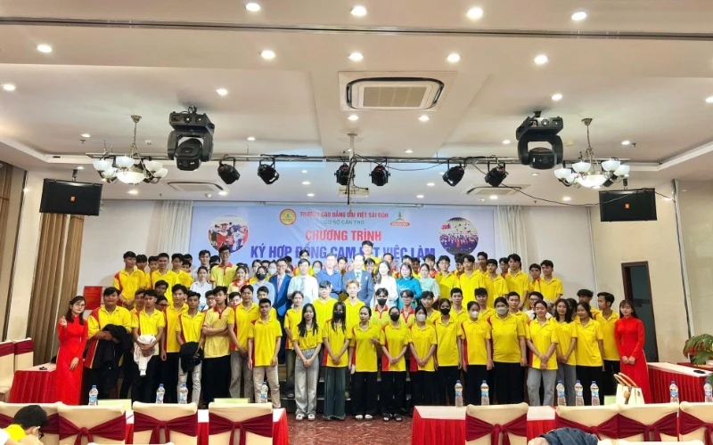 Đại Việt Tp Cần Thơ Tổ Chức Lễ Ký Cam Kết 100% Việc Làm Cho Sinh Viên Sau Khi Ra Trường