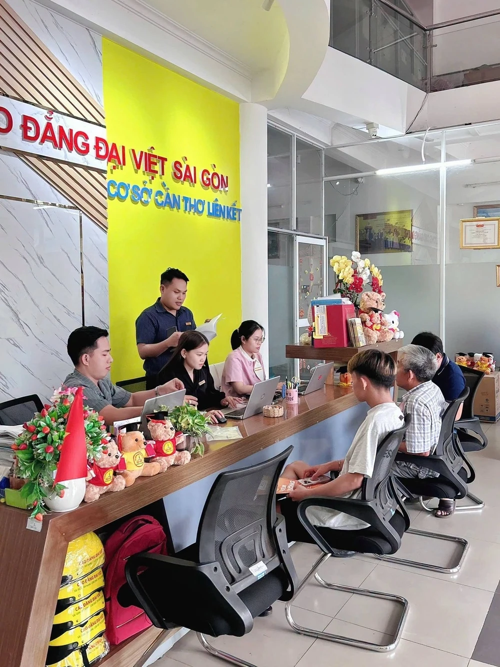 KHÔNG KHÍ NHẬP HỌC ĐANG "NÓNG" HƠN BAO GIỜ HẾT TẠI ĐẠI VIỆT CẦN THƠ!