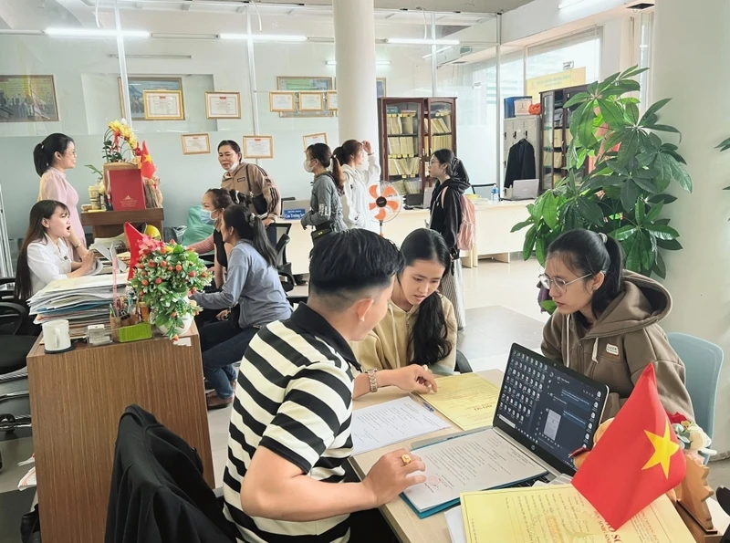 Không Khí Tấp Nập - Rộn Ràng Tại Đại Việt Cần Thơ