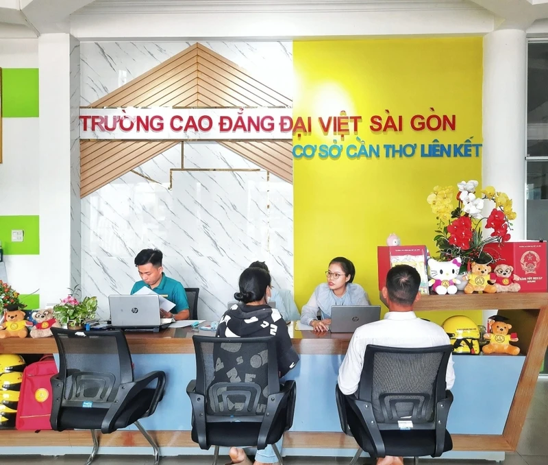 Nhanh tay nhận học bổng Đại Việt – Giảm 25% học phí, số lượng có hạn!