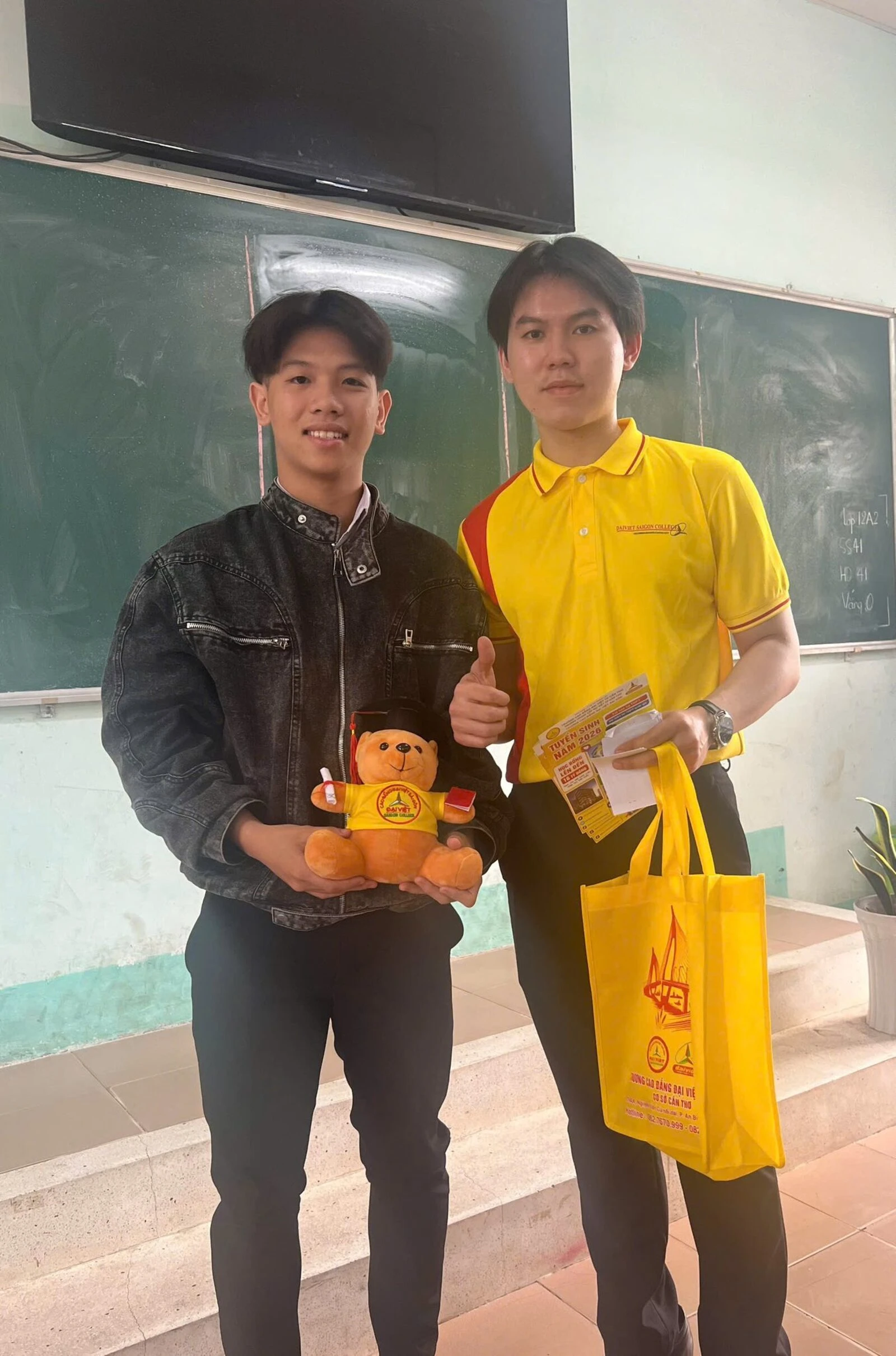 TẾT ĐẾN XUÂN VỀ, HÀNH TRÌNH HƯỚNG NGHIỆP VẪN TIẾP TỤC