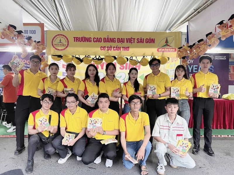 Trường Cao Đẳng Đại Việt Sài Gòn Cơ Sở Cần Thơ Tại Ngày Hội Tuyển Sinh Đại Học Cần Thơ