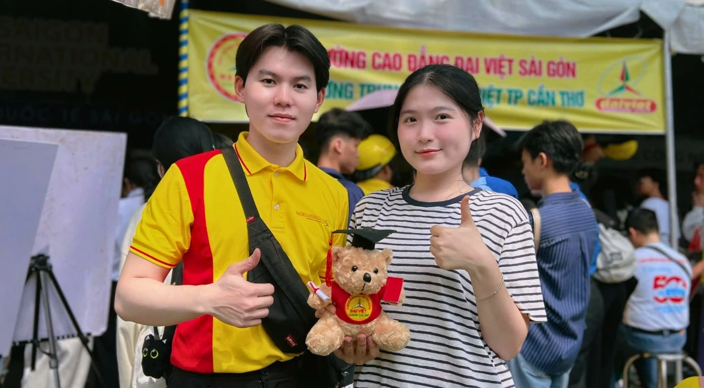 ĐẠI VIỆT CẦN THƠ BÙNG NỔ NGÀY HỘI TUYỂN SINH TƯ VẤN HƯỚNG NGHIỆP 2026 TẠI ĐẠI HỌC CẦN THƠ