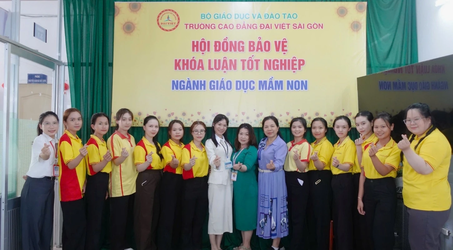 ĐẠI VIỆT CẦN THƠ TỔ CHỨC BẢO VỆ KHÓA LUẬN TỐT NGHIỆP NGÀNH GIÁO DỤC MẦM NON KHÓA 2023 - 2026