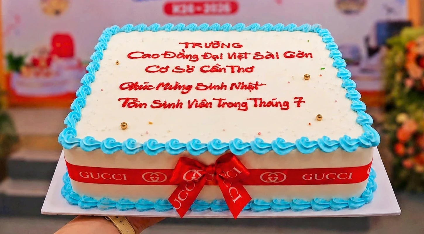 ĐẠI VIỆT CẦN THƠ TỔ CHỨC SINH NHẬT CHO TÂN SINH VIÊN CÓ NGÀY SINH TRONG THÁNG 7