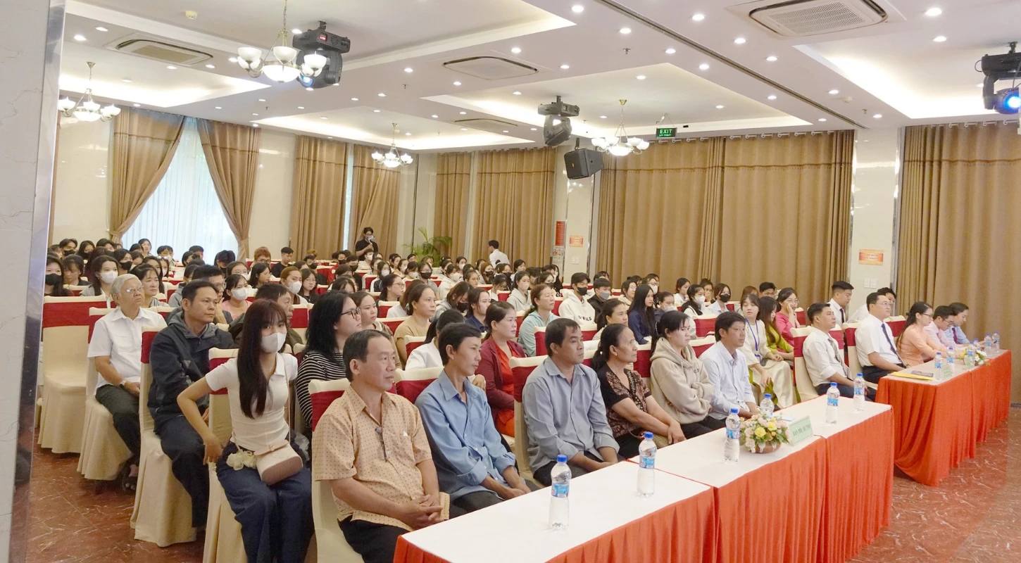 Đại Việt Cần Thơ Tưng Bừng Chào Đón Tân Sinh Viên Đợt 3 Khóa 2025