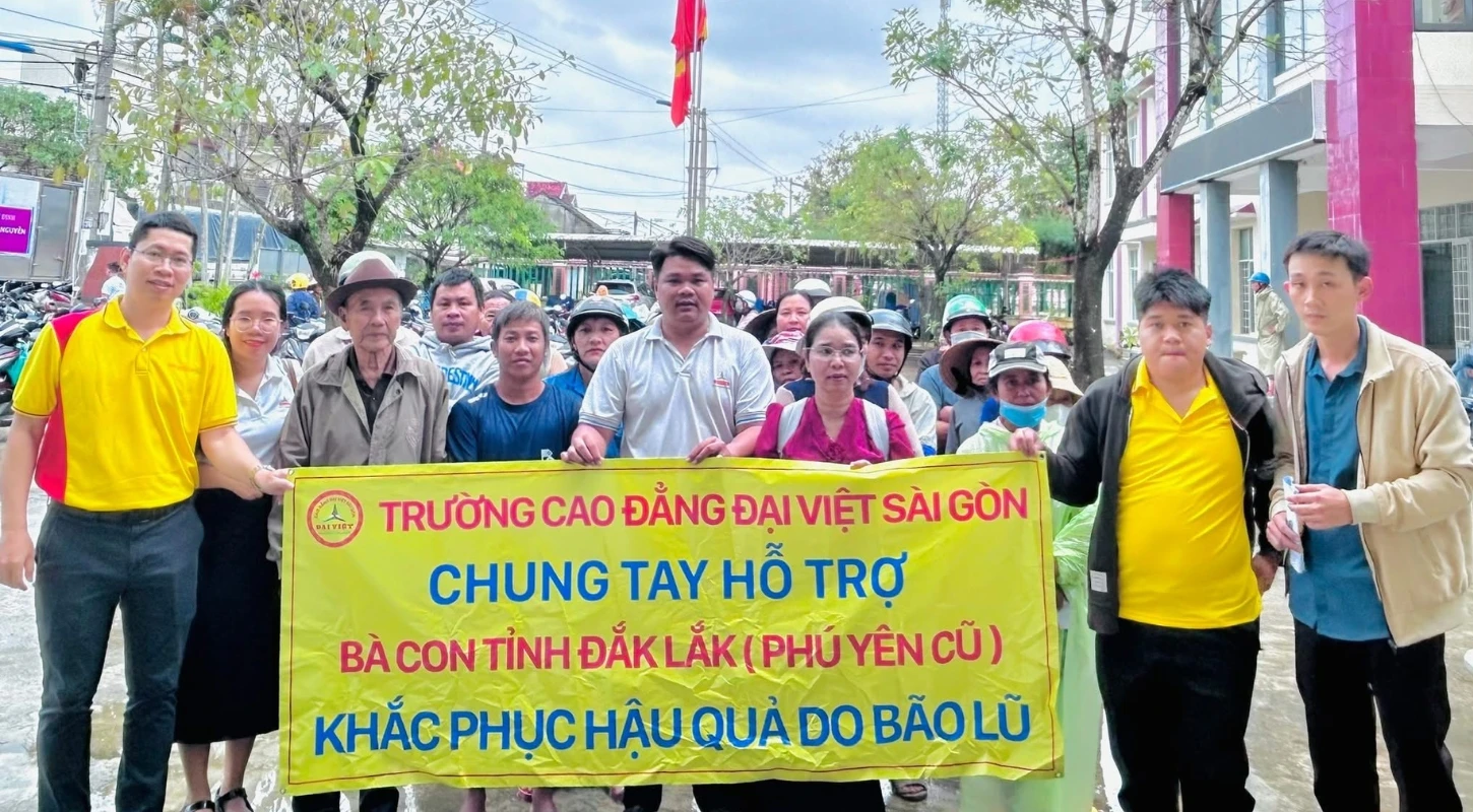 Đại Việt Sài Gòn Tiếp Tục Hành Trình Lan Toả Yêu Thương Giữa Mùa Bão Lũ Tại Xã Hoà Thịnh, Phú Yên
