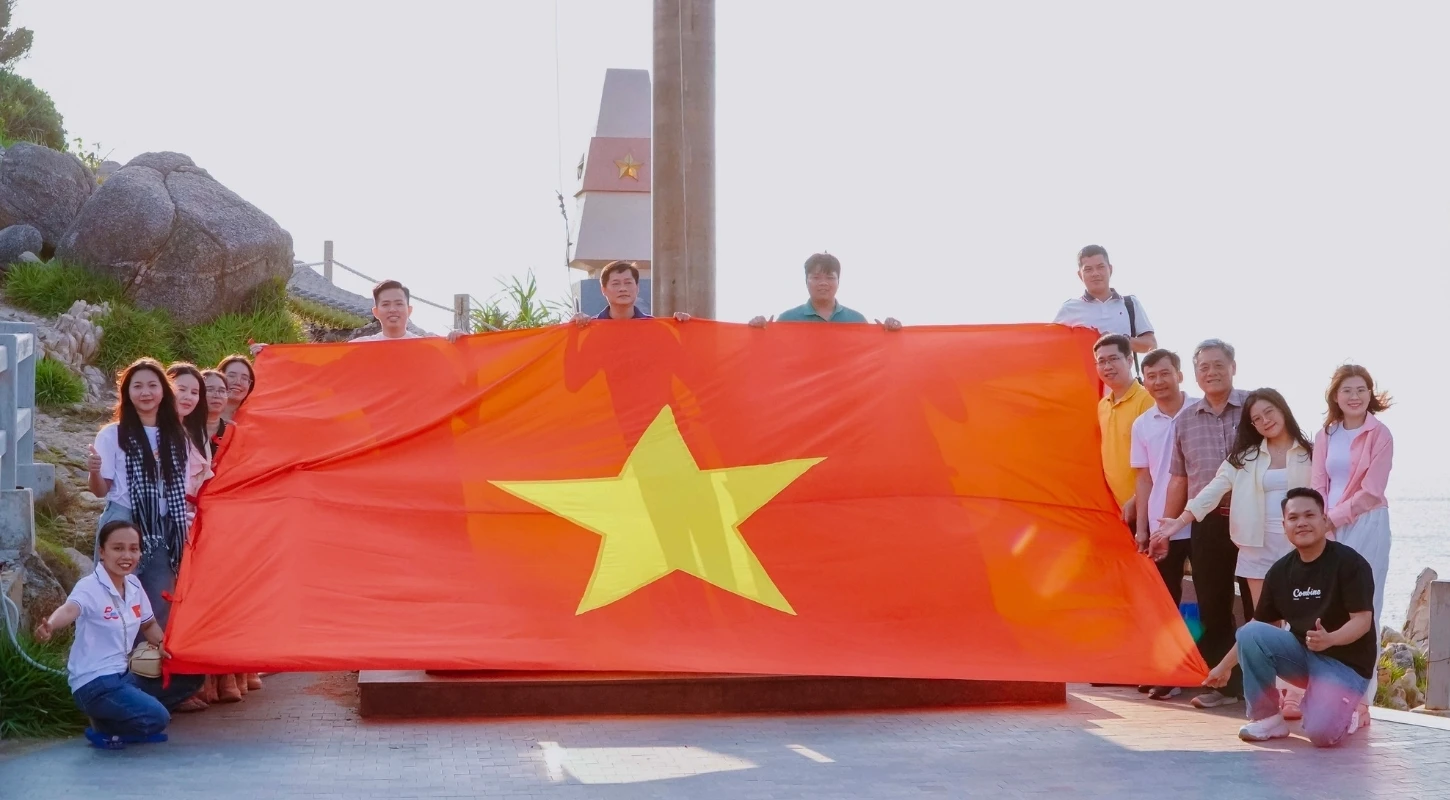 HÀNH TRÌNH VỀ NƠI ĐÓN ÁNH BÌNH MINH ĐẦU TIÊN - HỆ THỐNG GIÁO DỤC ĐẠI VIỆT TẠI PHÚ YÊN