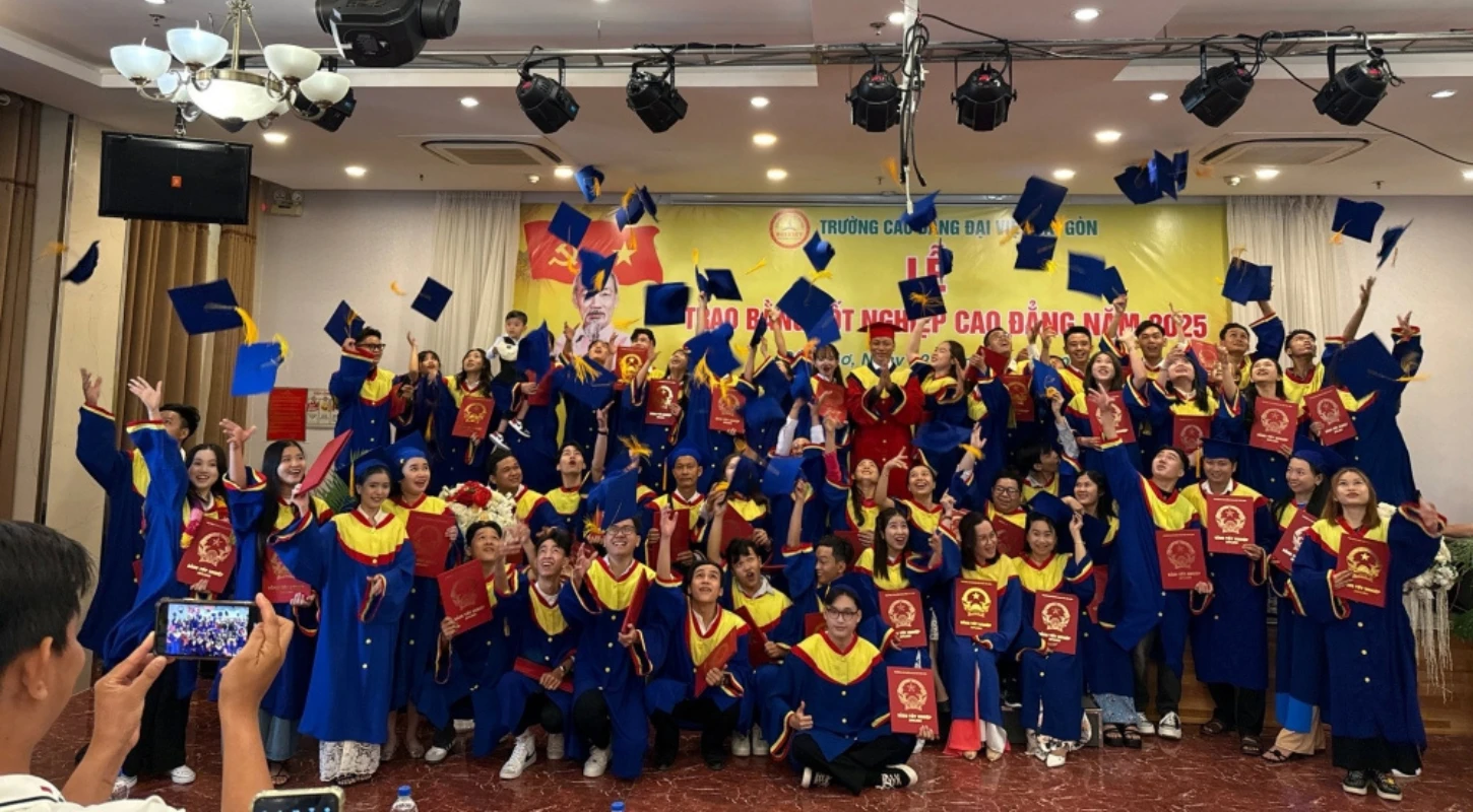 Lễ Trao Bằng Tốt Nghiệp 2025 – Bước Ngoặt Đáng Nhớ Trên Hành Trình Trưởng Thành