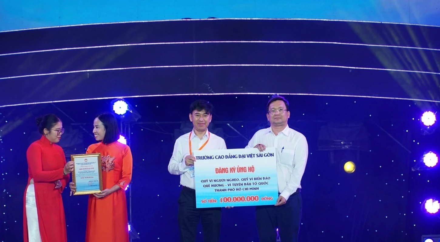 TRƯỜNG CAO ĐẲNG ĐẠI VIỆT SÀI GÒN CHUNG TAY “THÀNH PHỐ NGHĨA TÌNH – KẾT NỐI YÊU THƯƠNG”