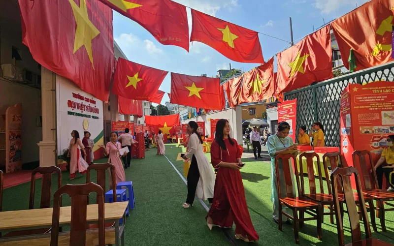 Bế Mạc Triển Lãm Đặc Biệt: Khơi Dậy Khát Vọng Dựng Xây Đất Nước
