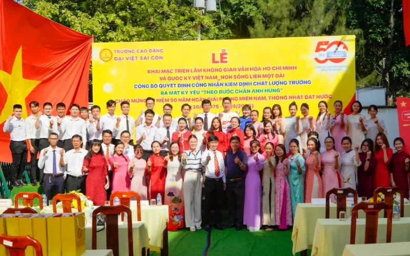 Bế Mạc Triển Lãm Đặc Biệt: Khơi Dậy Khát Vọng Dựng Xây Đất Nước