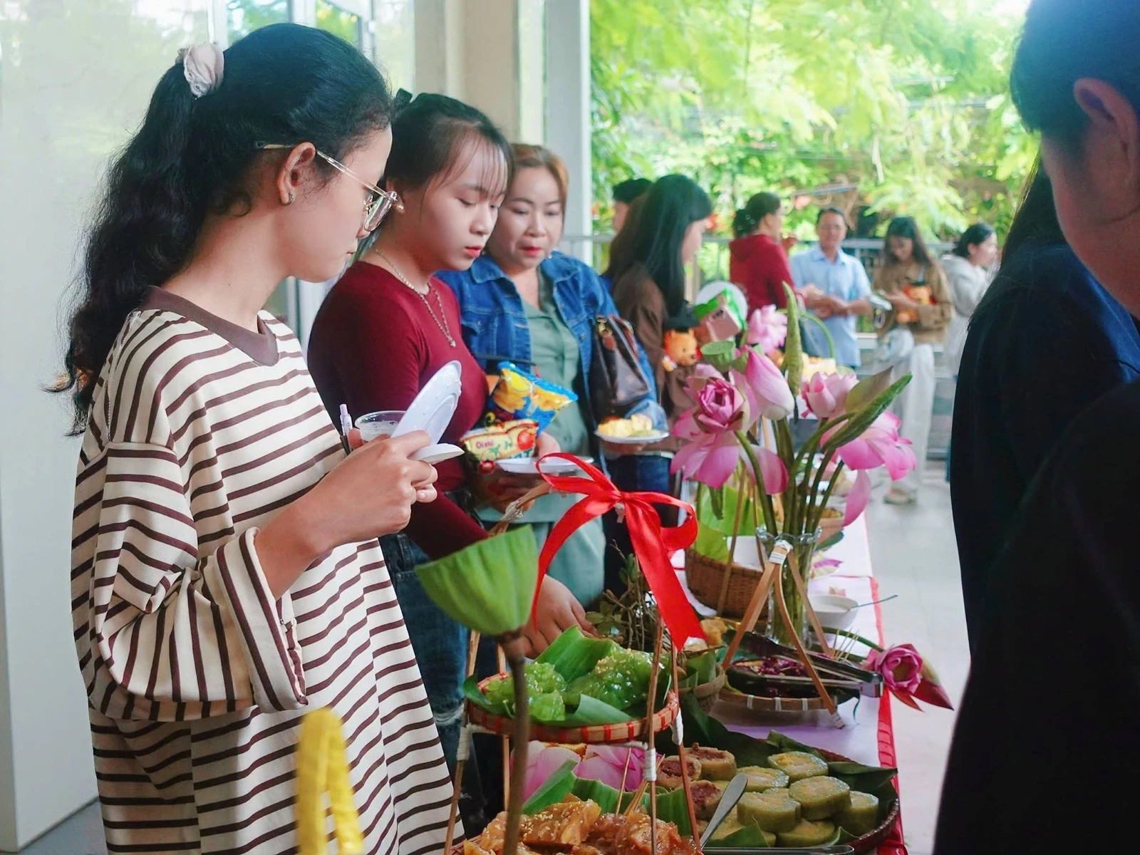 BUFFET BÁNH DÂN GIAN CHÀO ĐÓN TÂN SINH VIÊN K26 – KHỞI ĐẦU NGỌT NGÀO, GẮN KẾT YÊU THƯƠNG