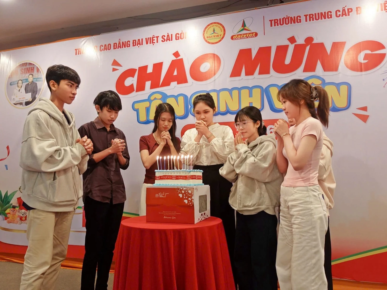 CHÀO MỪNG TÂN SINH VIÊN K26 ĐẾN VỚI ĐẠI VIỆT CẦN THƠ!
