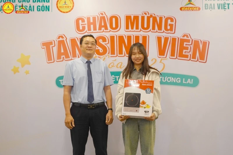 Chào Mừng Tân Sinh Viên Khóa 2025 – Đợt 5