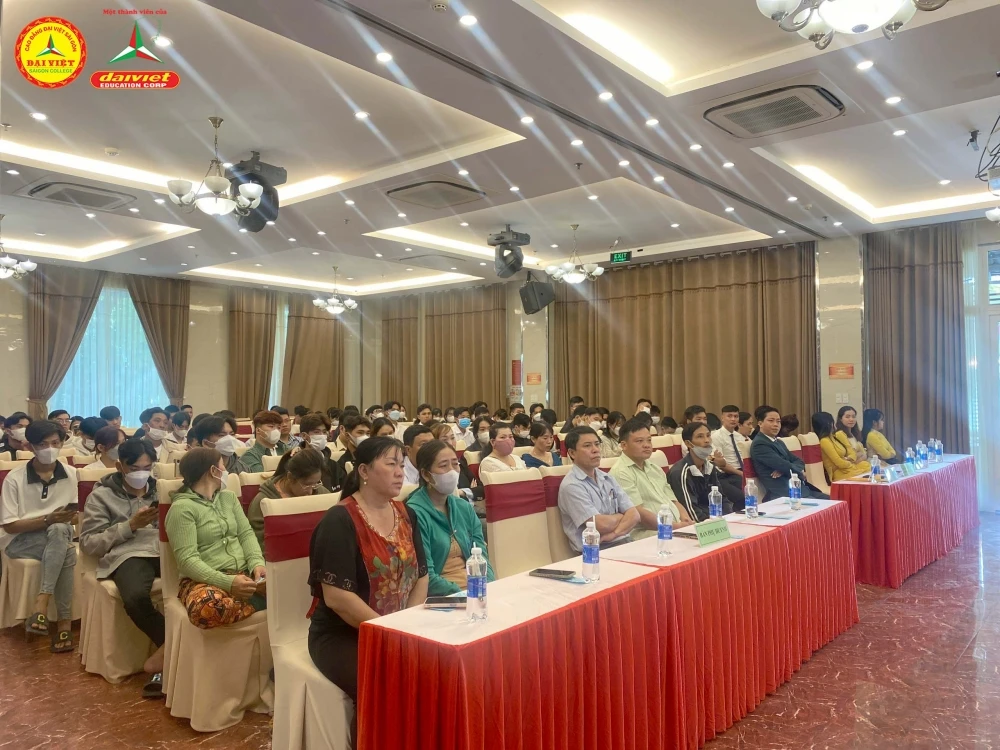 Chương Trình Khai Giảng Chào Đón Tân Sinh Viên Nhập Học Đợt 2 Năm 2023 - 2024